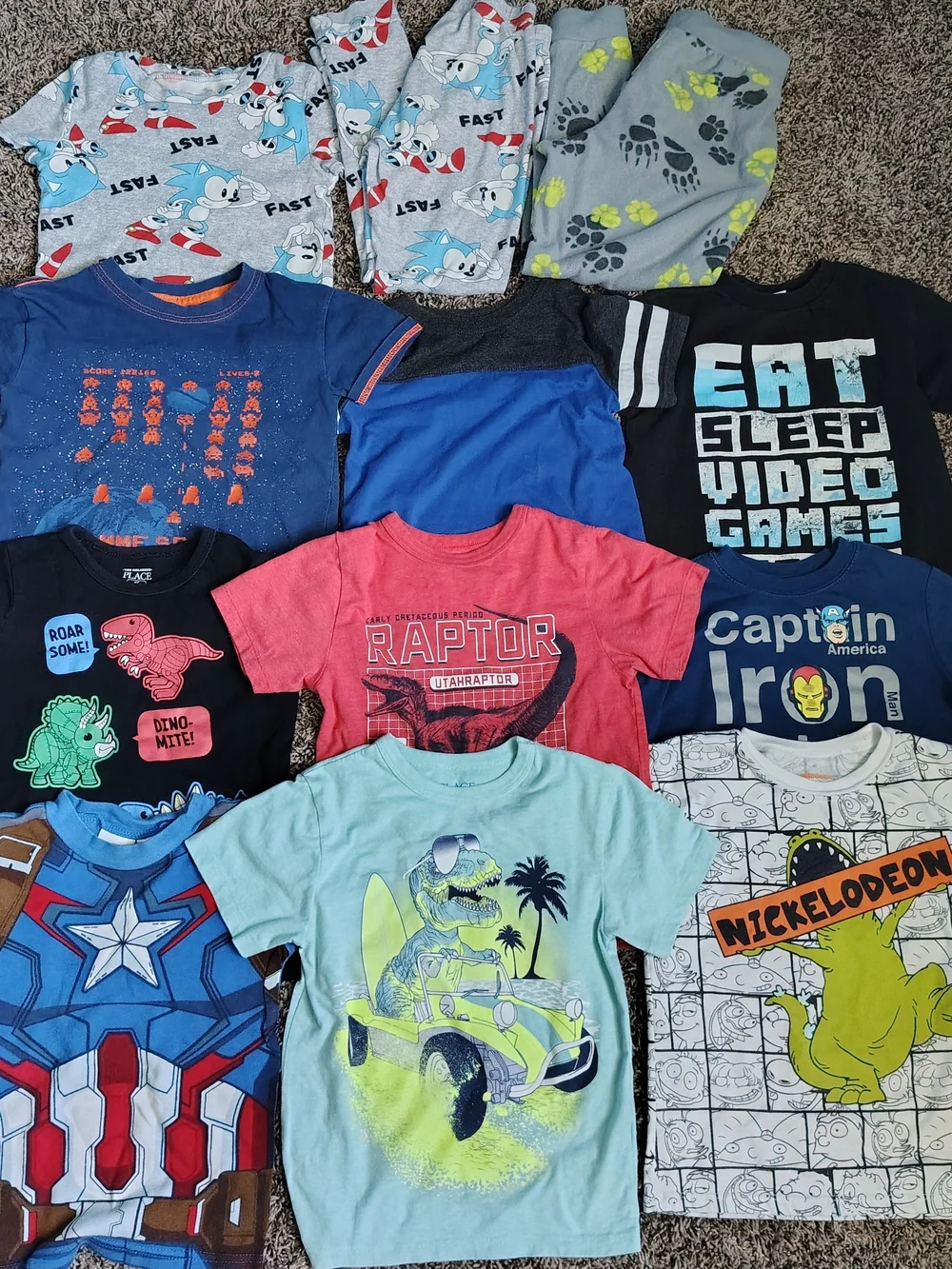 Kids Boys Size 4T Clothes Lot 12pc (Sonic - Marvel -Dinosaurs)